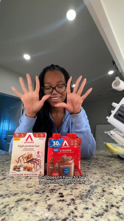 Instagram post by an influencer for Atkins. Caption reads: [...] works for my real life. #AtkinsLiveOutLoud....