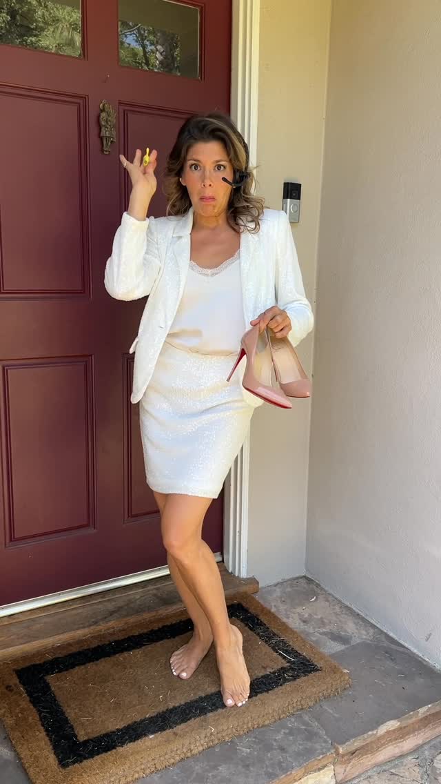 Instagram post by @stephbarkley for Traditional Medicinals. Caption reads: [...] a living—or just talks a lot.....