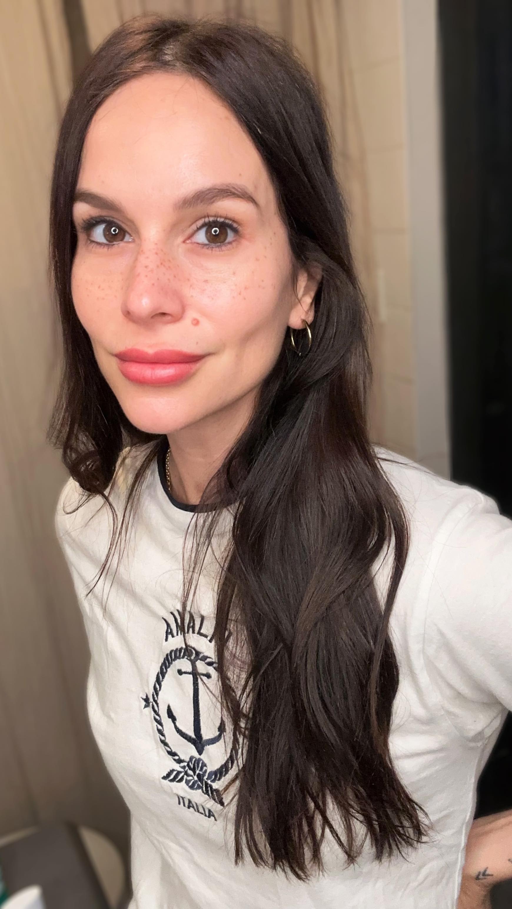 Instagram post by @ameliebsim for Jean Coutu. Caption reads: Je te fais découvrir ma nouvelle routine beauté....