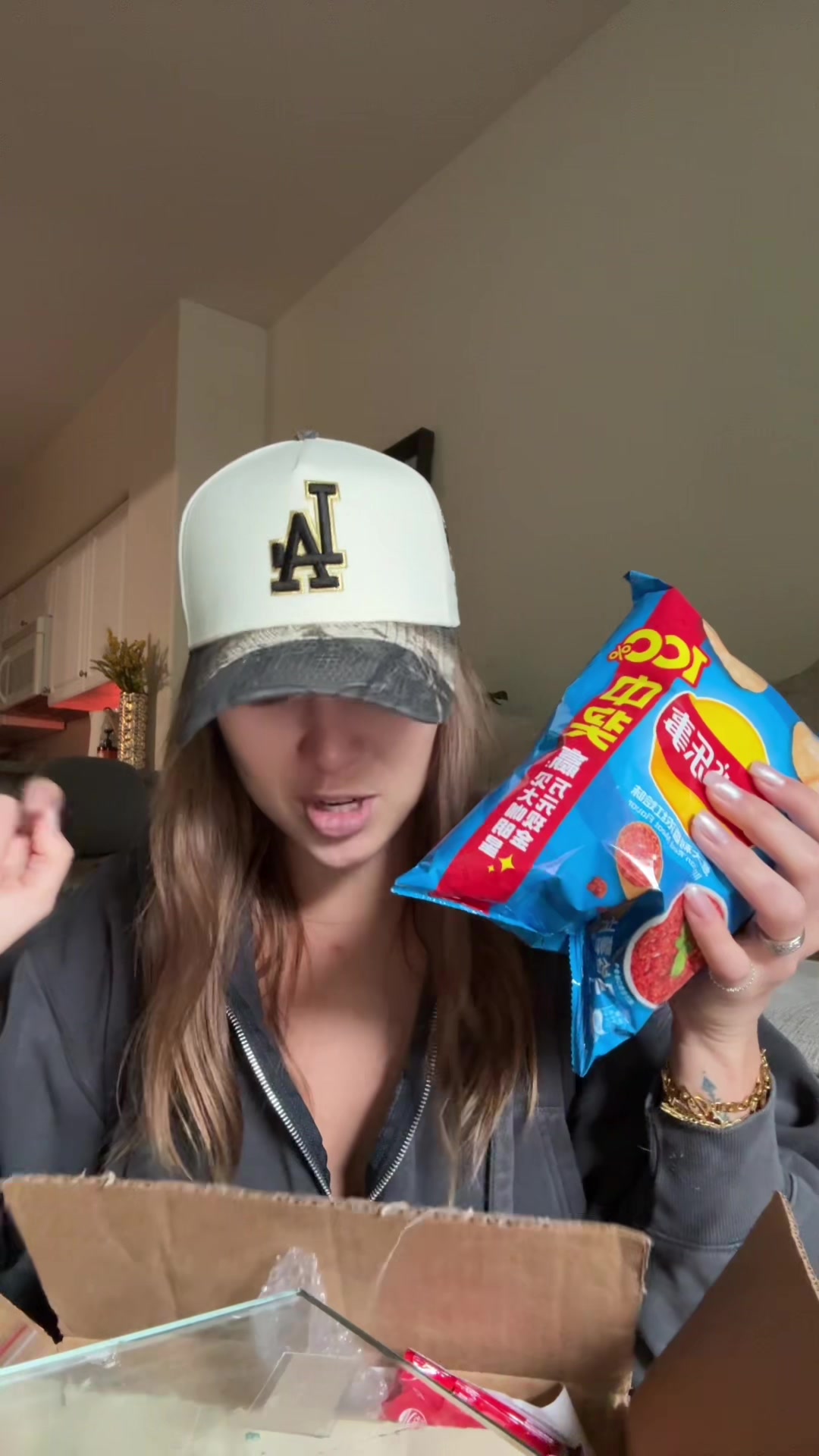 TikTok post by @binnnaaa22 for Bussin Snacks. Caption reads: SO GOOD Ty @Bussin Snacks #exotic #food #mukbang.