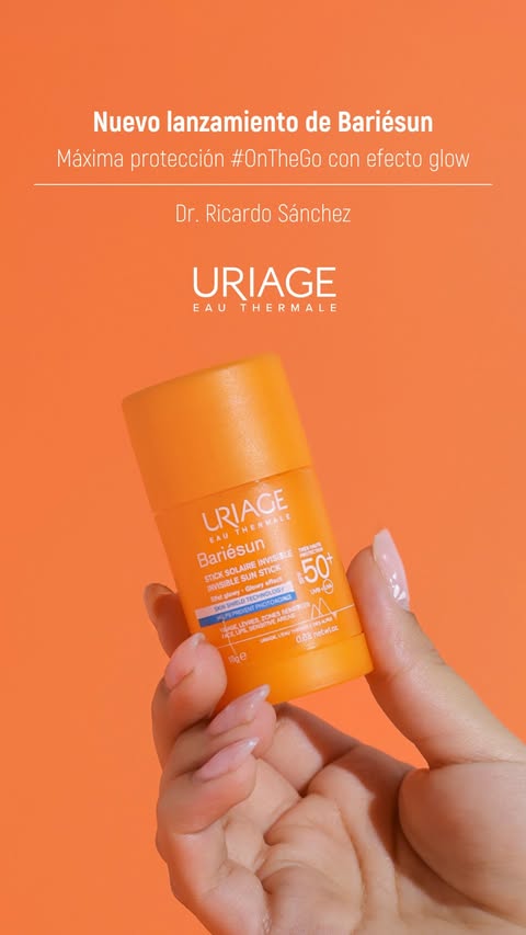 Instagram post by @idermatologo for Uriage. Caption reads: Un excelente protector solar! 🧴 👨🏻‍⚕️ ☀️....