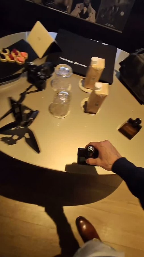 Instagram post by @jpmota for EssilorLuxottica. Caption reads: literalmente POV: arrume-se comigo....