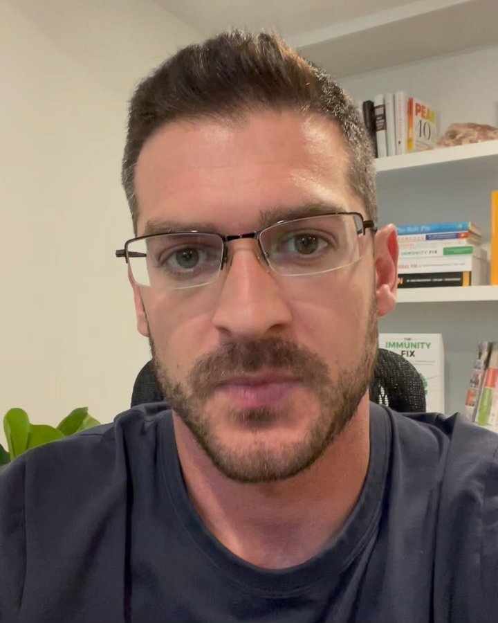 Instagram post by @drjamesdinic for Vivoo. Caption reads: [...] that I will be doing a giveaway with....