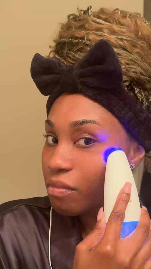 Instagram post by @chinnesee for BeautyBio. Caption reads: [...] with the GLOfacial tool by @beautybio !✨☺️....