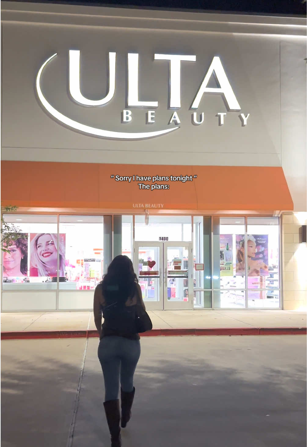 TikTok post by @mamalis for Glamnetic. Caption reads: My fave nails 🧚🏼‍♀️ shop now @....