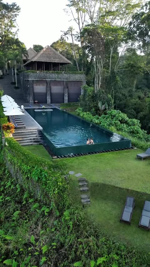 Instagram post by @marcoparrino for HOVERAir. Caption reads: [...] places we love, while our self-flying....