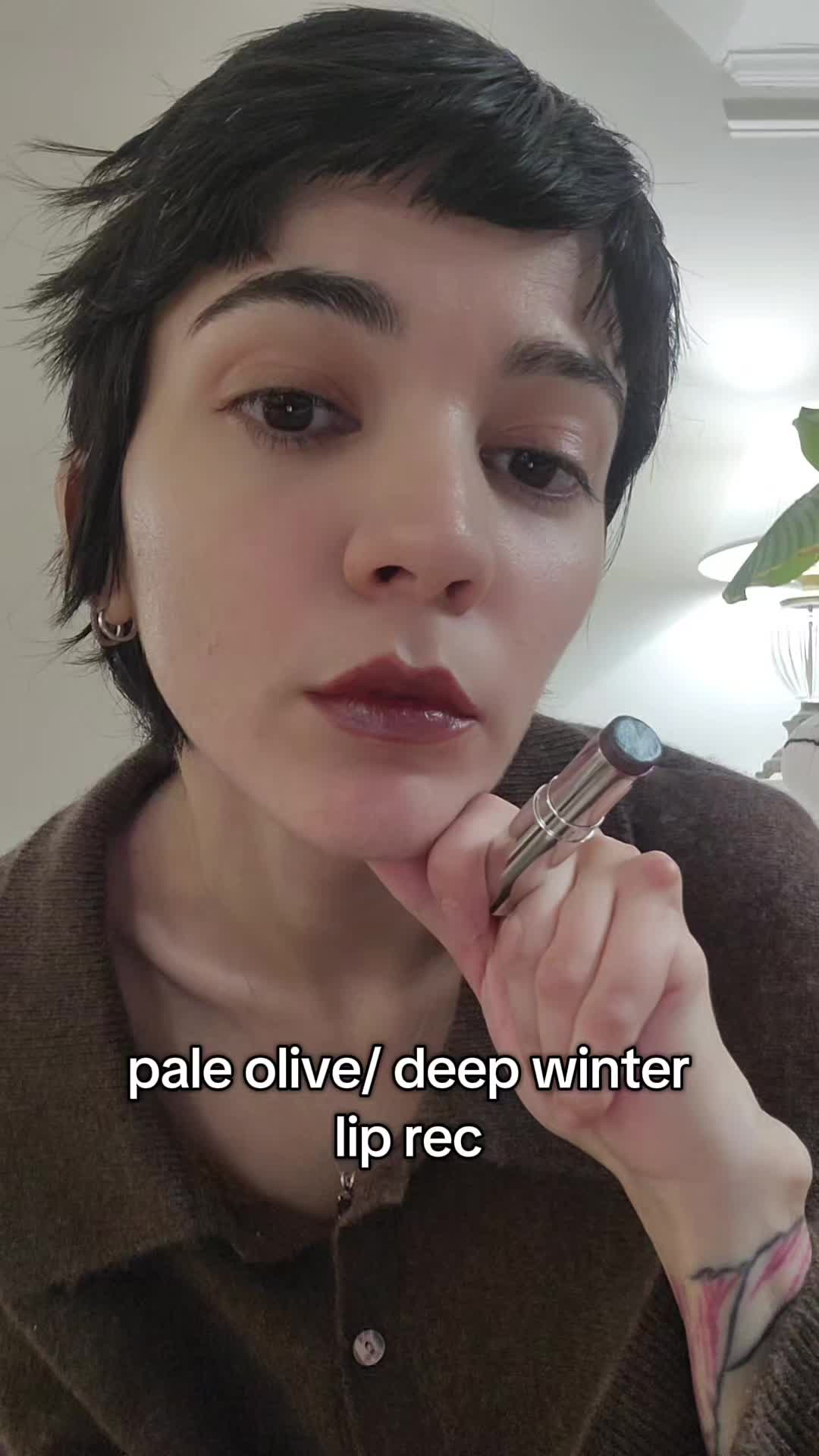 TikTok post by @faerieblssm for Aora Makeup. Caption reads: [...] lippies this season #lipstick #fypシ @AORA....