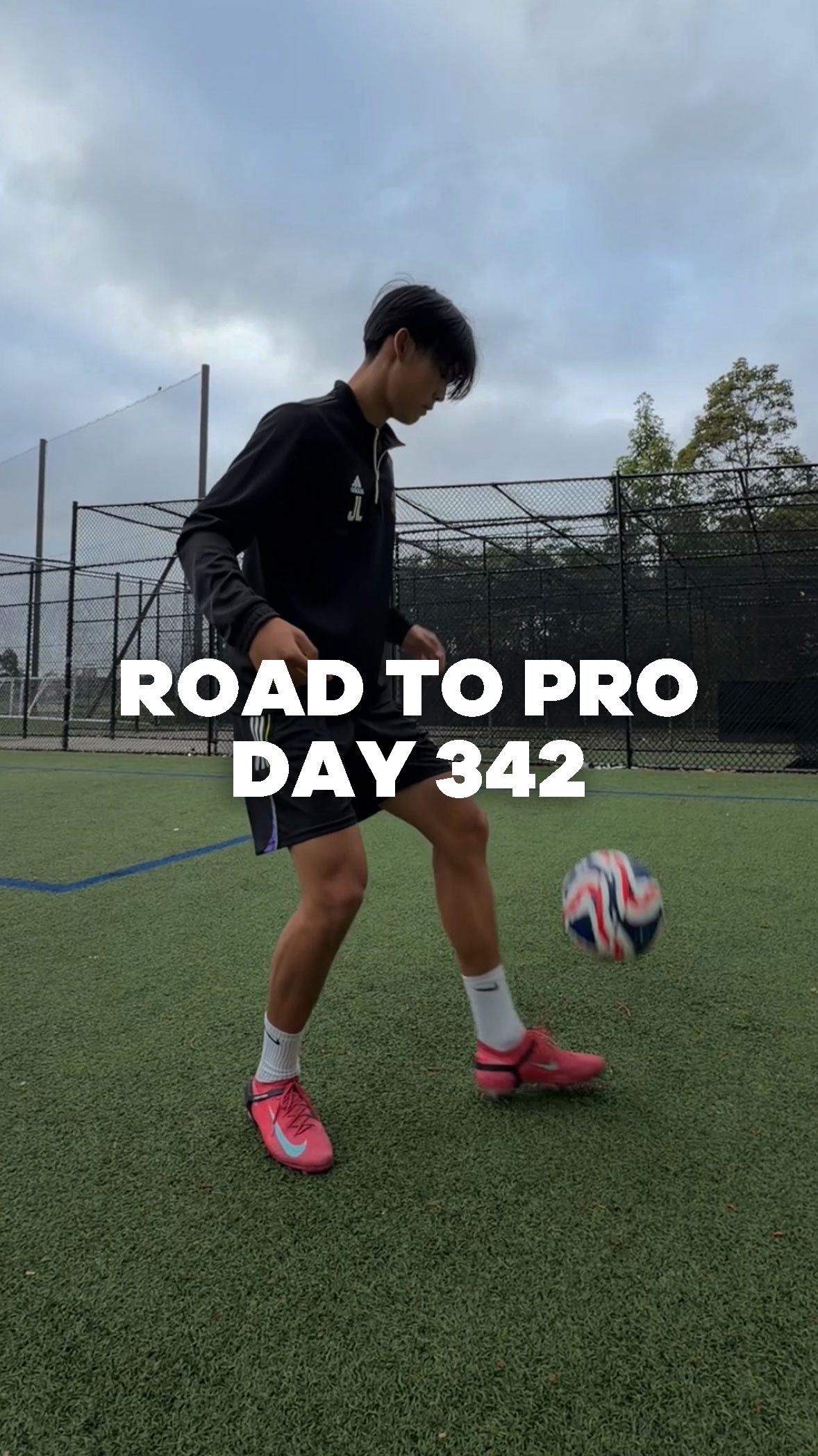 Instagram post by @julianlangg_ for Playermaker. Caption reads: DAY 342 | Road to Pro ⚽️🇦🇺

Today’s training....