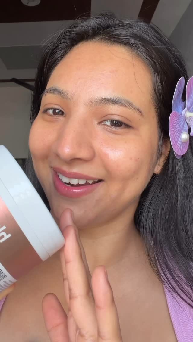 Instagram post by @asha.bajetha for HK Vitals. Caption reads: Comment “drink” to get the link 

You guys always....