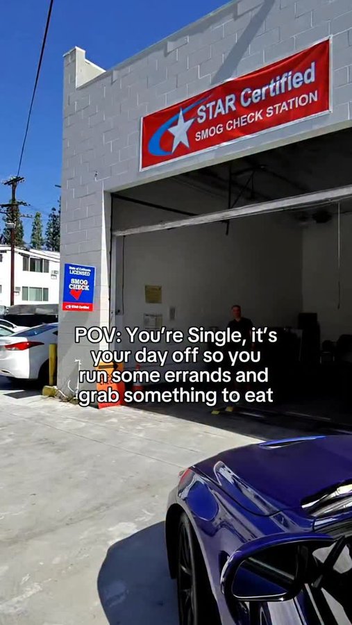 Instagram post by @noemurillo for Groupon. Caption reads: @groupon Solo Date to Carrera Cafe 
code NOE30 Oct....