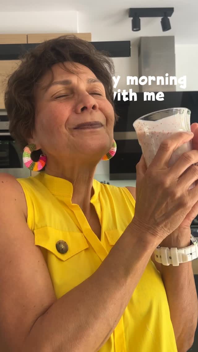 Instagram post by @daniellerustwijk for Marc Cain. Caption reads: Itching beats a healthy smoothie in the mornings !....