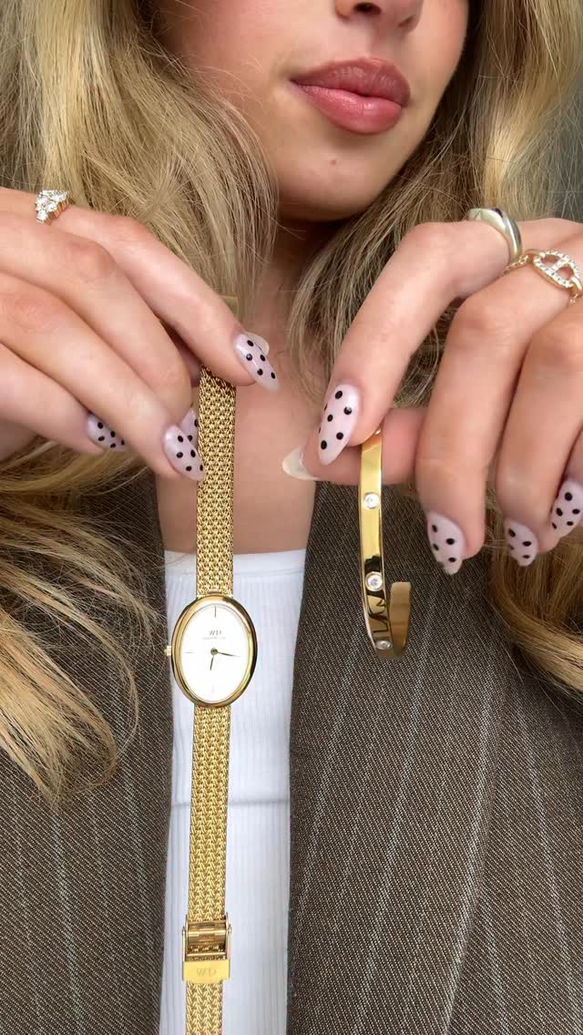 Instagram post by @kyliegarbourg for Daniel Wellington. Caption reads: Wearing my new @danielwellington timepiece to....