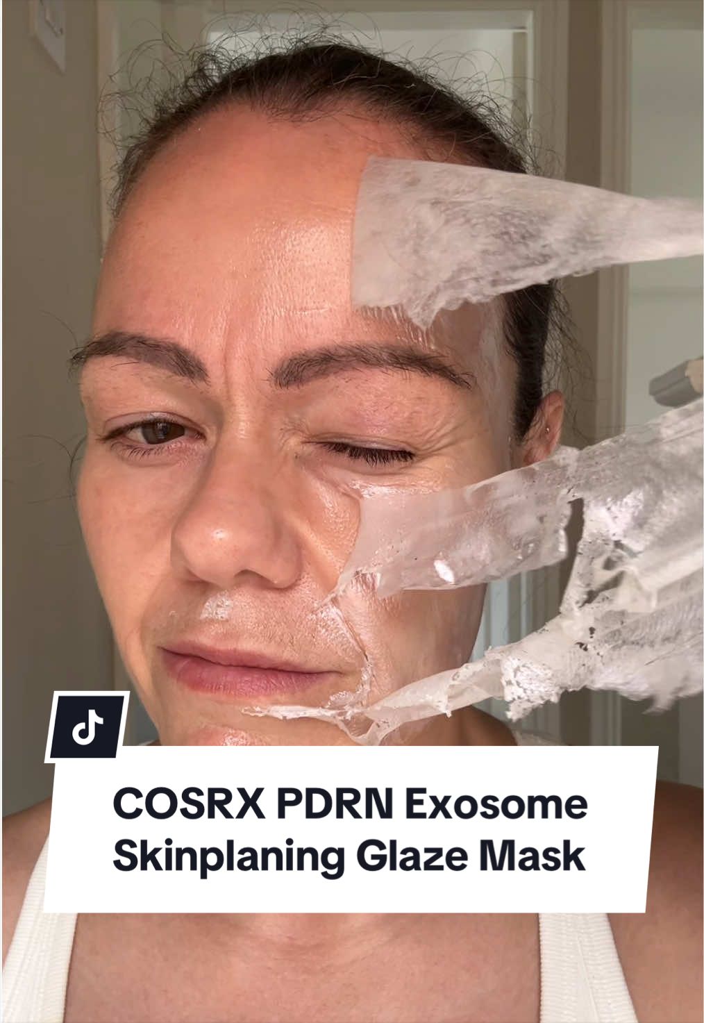 TikTok post by @jochamb0 for 4AM Marketing – Saebyeok Naesi. Caption reads: [...] #PDRN #EXOSOME @4AM Marketing – Saebyeok....