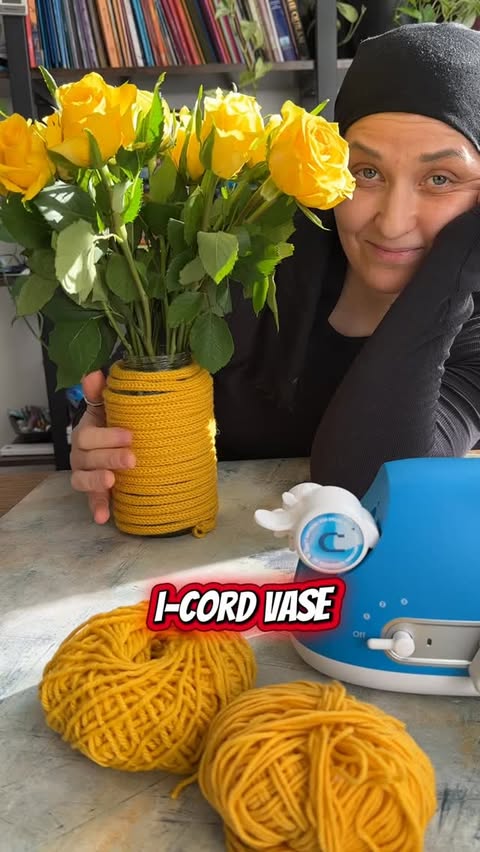 Instagram post by @gotham.knits for Caydo. Caption reads: [...] do with my Electric i-Cord Machine from....