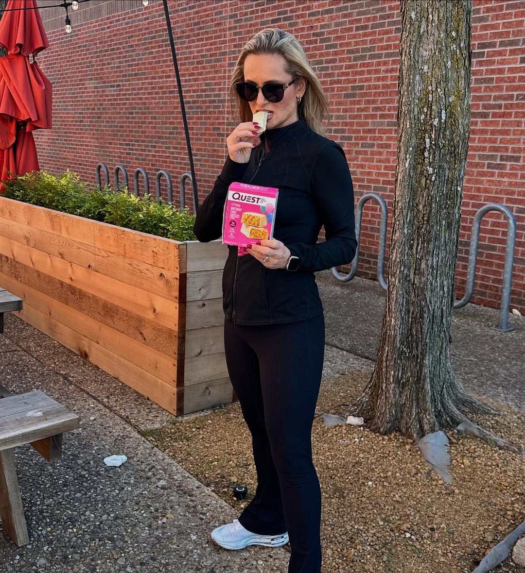 Instagram post by @thestyleandfitnesswitheve for Quest Nutrition. Caption reads: #ad Starting my year strong with healthy snacks....