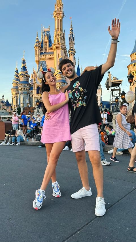 Instagram post by @brendadialoy for Mercado Libre Argentina. Caption reads: Ustedes saben de mi amor por Disney y que Ariel es....