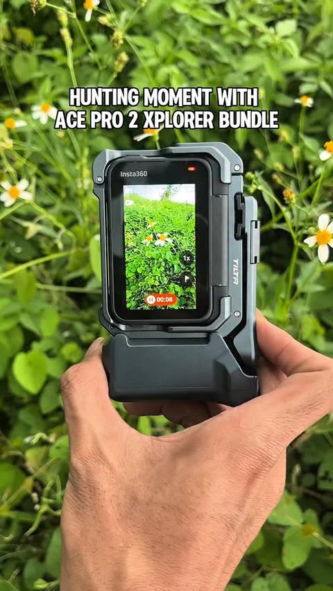 Instagram post by @andi_lempong for Tokopedia. Caption reads: Akhir taun mau jalan - jalan? Buruan Gaz Insta360....