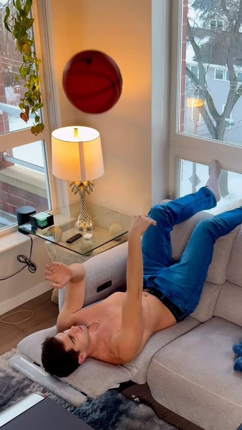 Instagram post by @reno.james8 for HOVERAir. Caption reads: [...] how the therapeutic cooking is🤌

Shoutout....