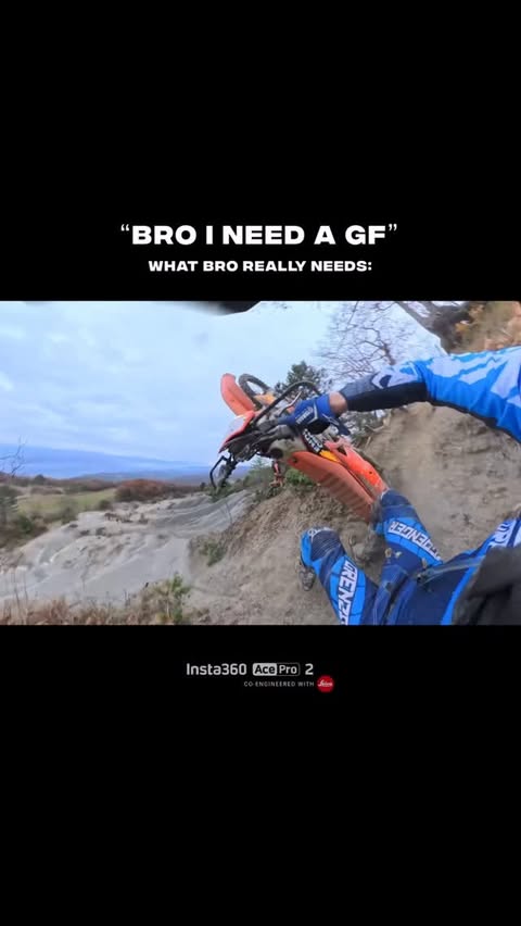 Instagram post by @oida_style for Insta360. Caption reads: [...] INR7FY7

#supermoto #bike #motorrad....