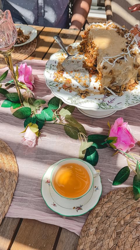 Instagram post by @coachkrystal_ for Osulloc. Caption reads: [...] she loves drinking tea, I knew the Osulloc....