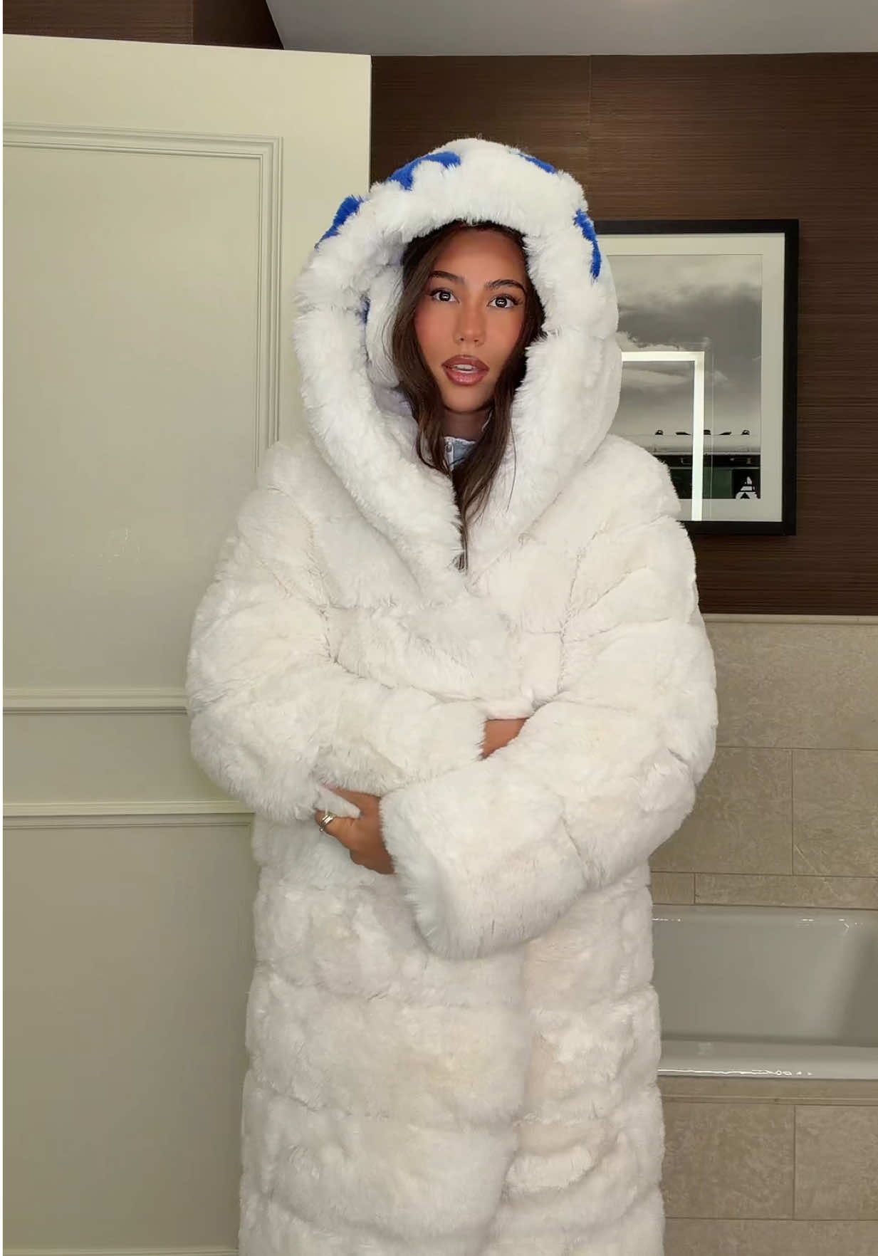 TikTok post by @nicolemadisyn for New Era Cap. Caption reads: [...] for the last away gameday fit🤍🤍🤍....