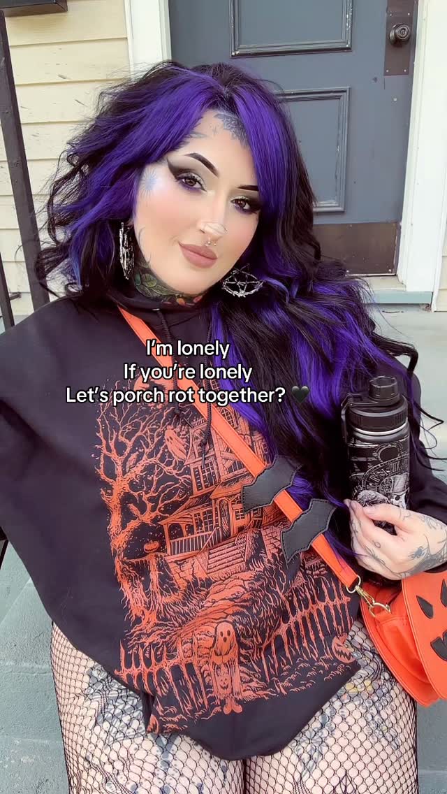Instagram post by @bluecollargoth for VampireFreaks. Caption reads: [...] #alt #relatable #fyp #collab #vampirefreaks....
