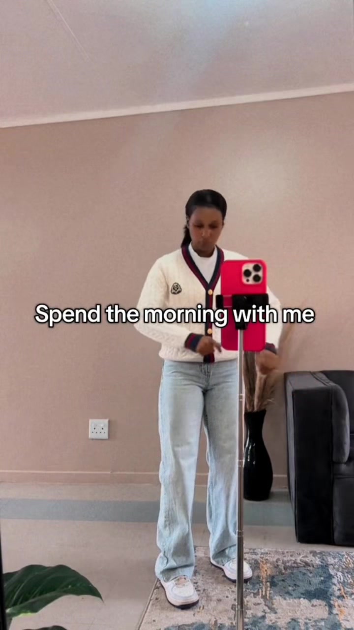 TikTok post by @carolinethetraveller for Service Insider. Caption reads: @Service Insider @MiwayInsurance #gifted [...].