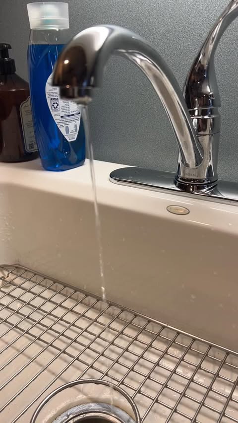 Instagram post by @wendywildradio for iHeartRadio. Caption reads: [...] Always there on our free @iheartradio app..