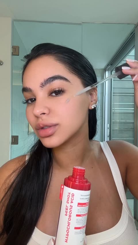 Instagram post by @amayacolonn for Medicube. Caption reads: This @medicube_global_official hypochlorous acid....