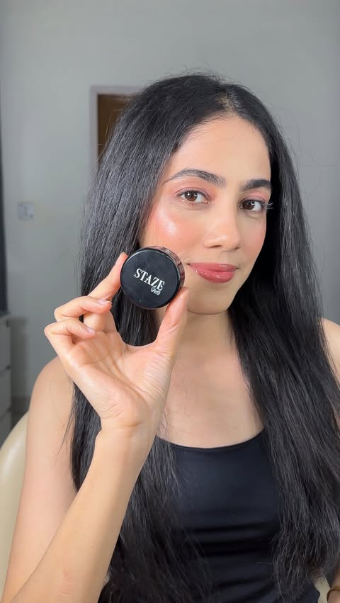 Instagram post by @makeupstoriesbyshreya for Staze Beauty. Caption reads: Just under ₹500💰 this face palette is keeping my....
