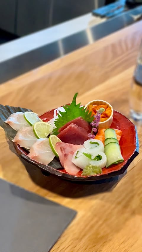 Instagram post by @foodeliciousyyc for Date Night. Caption reads: 🍥 𝐇𝐞𝐥𝐥𝐨 𝐍𝐨𝐫𝐢 Fresh hand rolls made right....