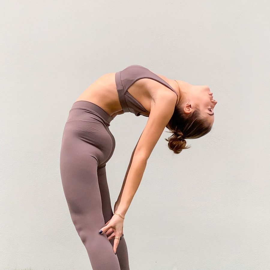 Instagram post by @juliaizyoga for Nama Clo. Caption reads: When you change the way you look at things, the....