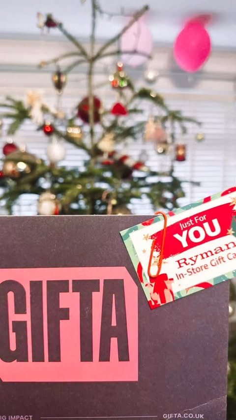 Instagram post by @theazraedit for Ryman. Caption reads: [...] are so not sorted! Head to your nearest....