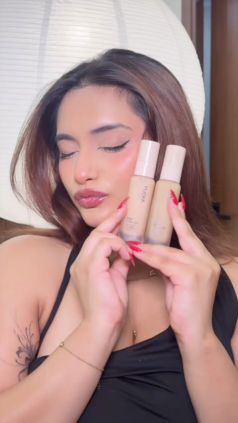 Instagram post by @harshitaguleria for Flicka Cosmetics. Caption reads: [...] ❤️ for link This foundation from....