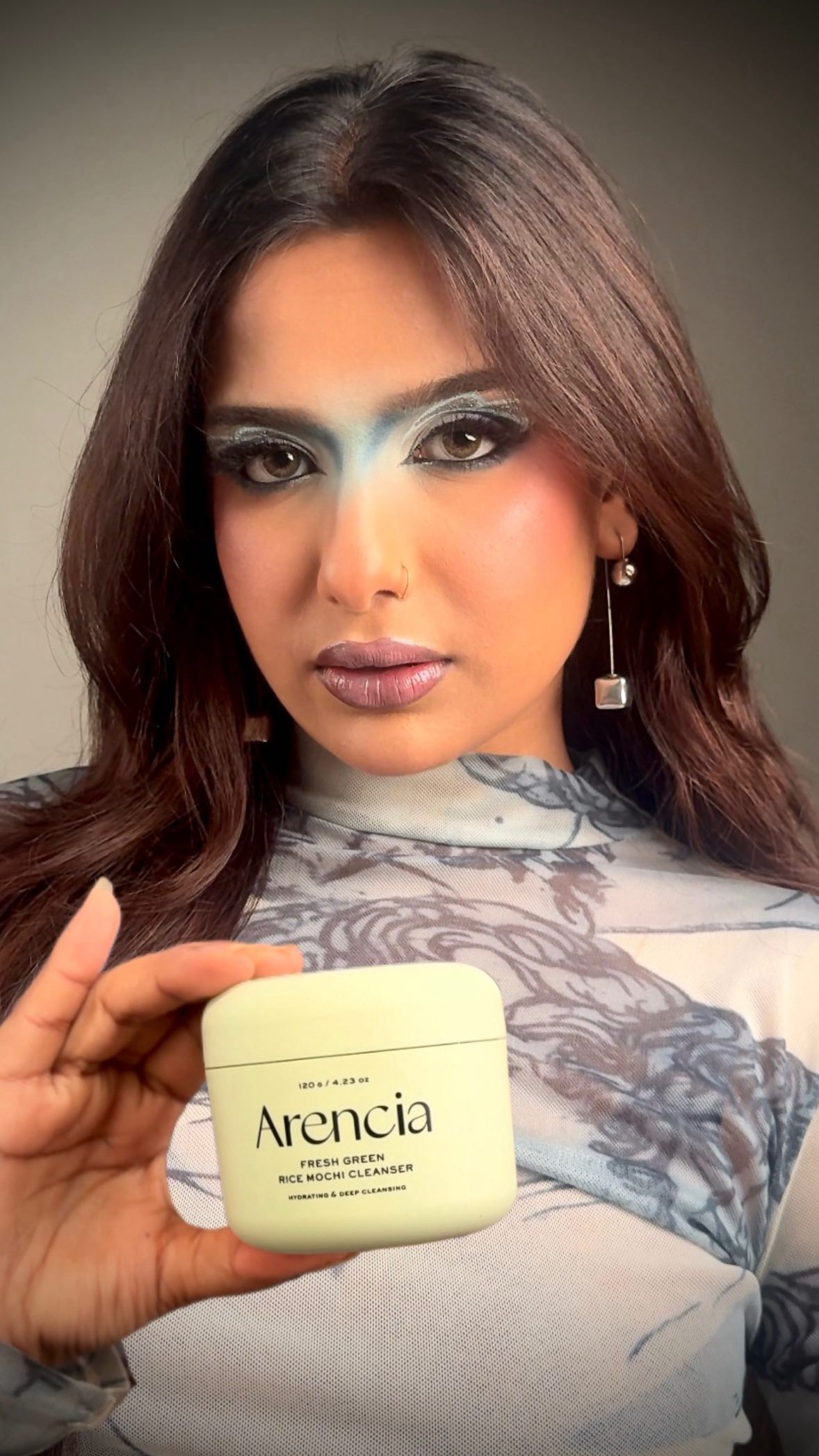 Instagram post by @alina_hasan_rizvi for Nykaa. Caption reads: A cleanser that takes everything off in one go?....