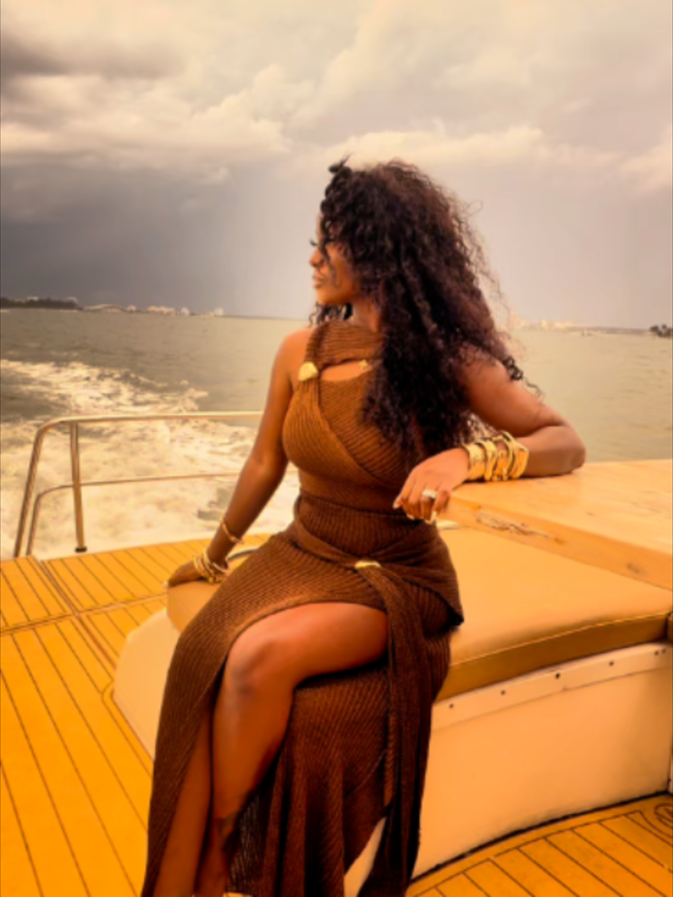 TikTok post by @vanessamdee for JLUXLABEL