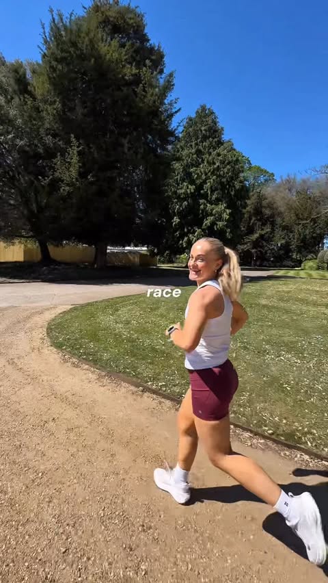 Instagram post by @paigedana_ for Sweaty Betty. Caption reads: [...] in shorts 😛😛🙂‍↕️🙂‍↕️🫰🫰 Ad @sweatybetty....
