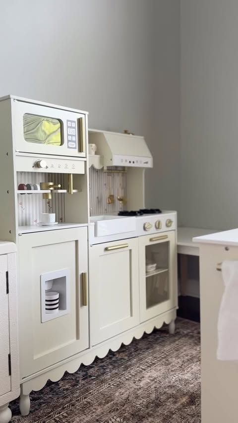 Instagram post by @myhomestyledhome for Best Choice Products. Caption reads: We’re absolutely loving this beautiful play....