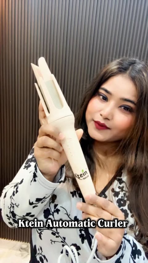 Instagram post by @fashionbird_niki for Ktein Cosmetics. Caption reads: [...] Endless good hair days 💁🏻‍♀️✨”....