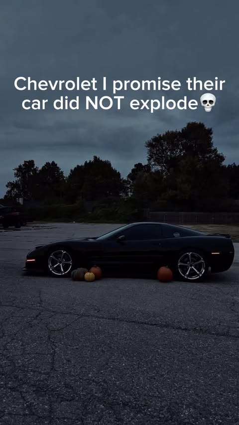 Instagram post by @c5brendon for Kustom Interior. Caption reads: Gotta scroll 5min before real comments
.
Sponsors~....