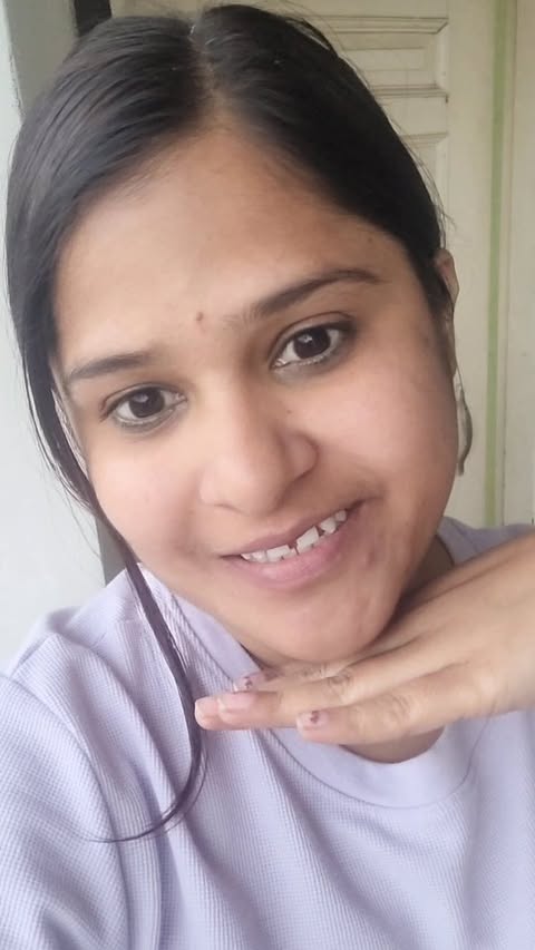Instagram post by @versha_jethwani for Nature’s Essence. Caption reads: Apko bhi instant glow chahie ?? To jaroor try kare....