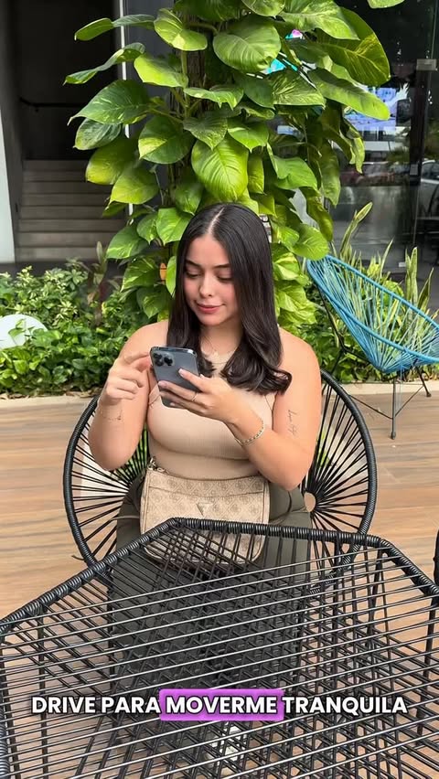 Instagram post by @marisolpalma_ for inDrive. Caption reads: Moverme con @indrive.mx ha sido mi mejor solución!....