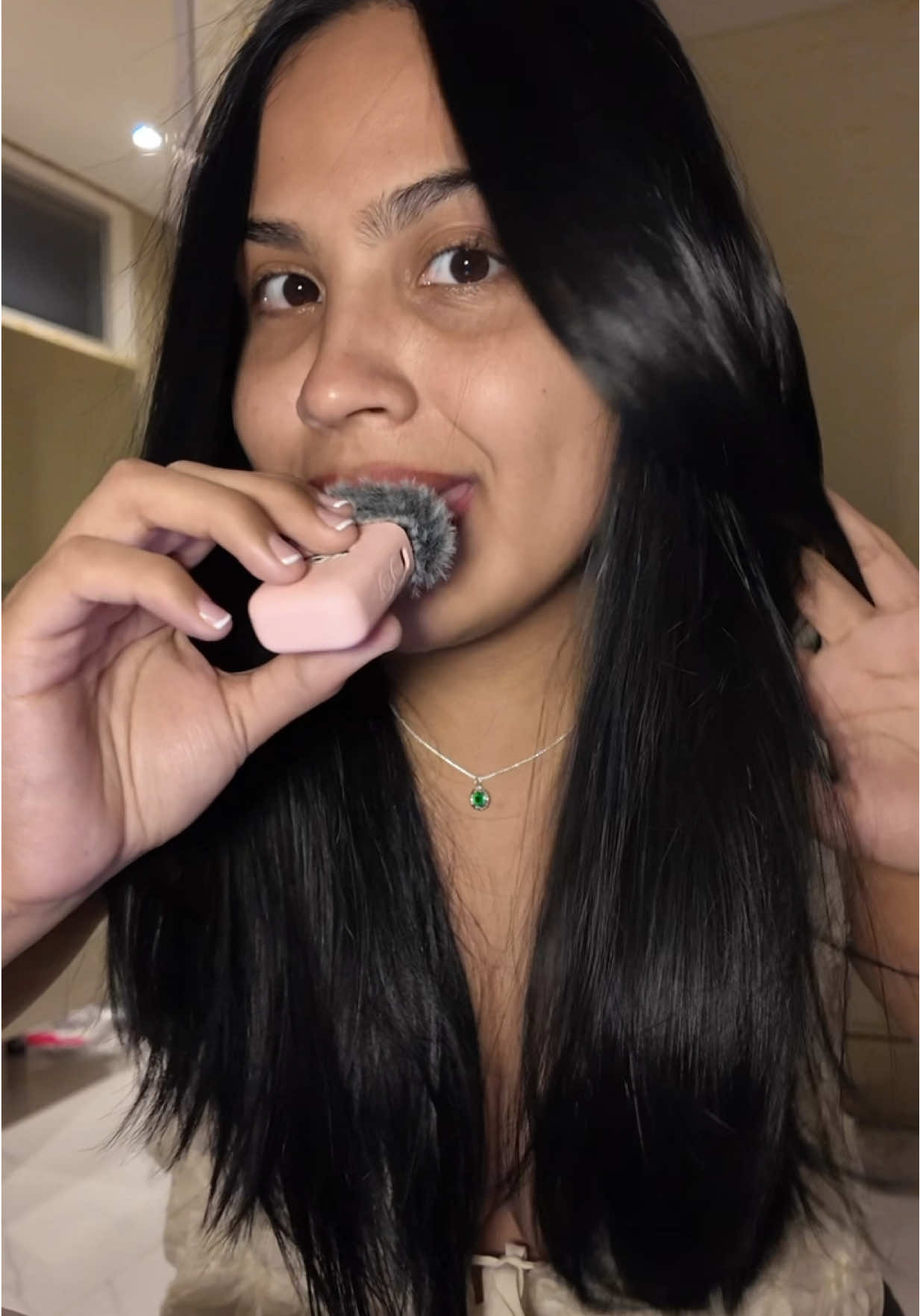 TikTok post by @natyurquijo21 for ForMe Tips. Caption reads: Mi serum favorito #dreamlisocolfm....