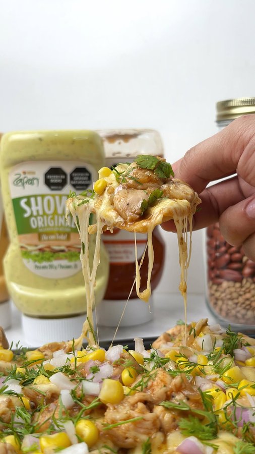 Instagram post by @cejascook for Zafrán. Caption reads: Nachos con pollo BBQ! 🔥

Mushashos! Receta fácil....