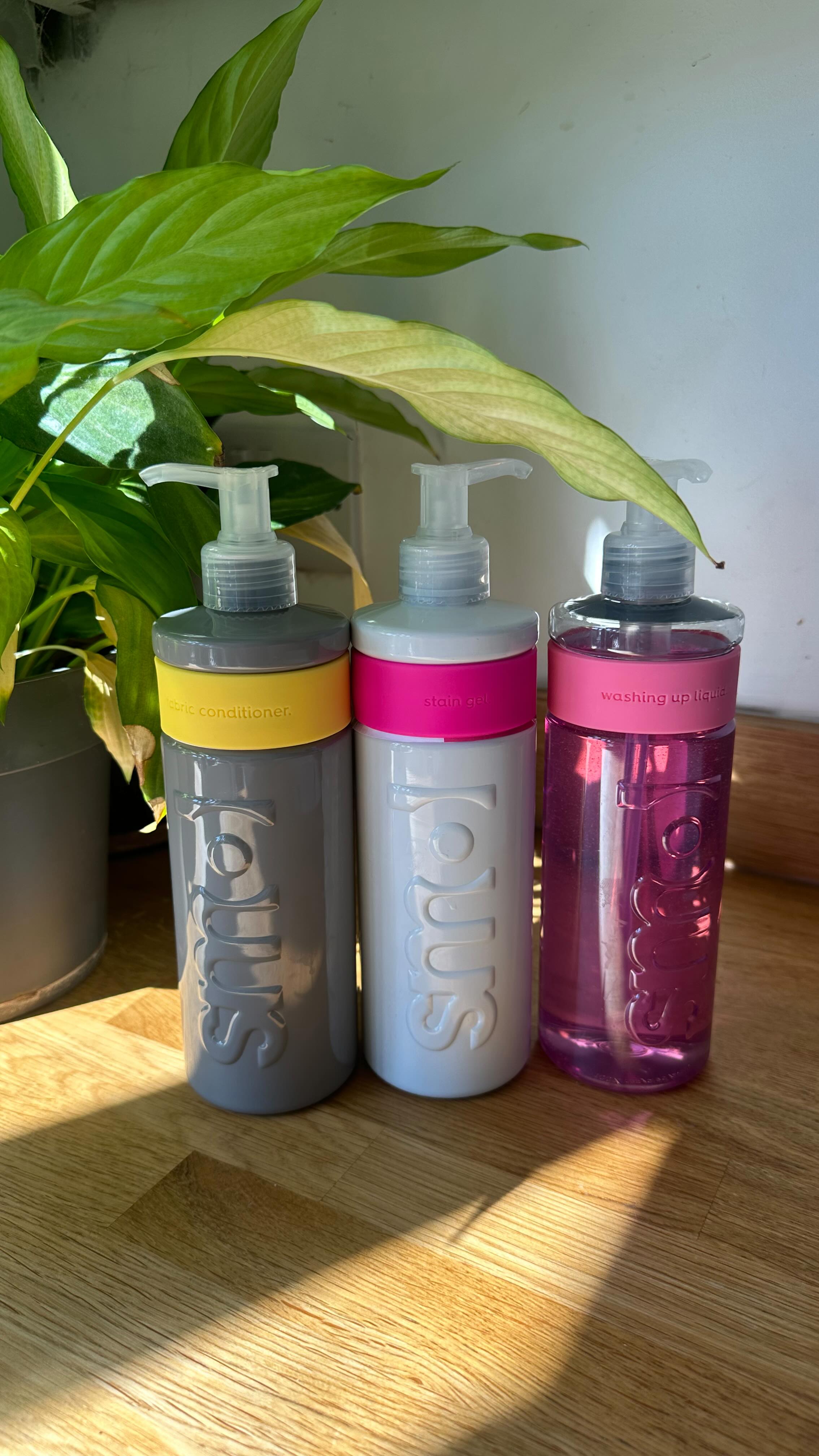 Instagram post by @theducks_leoandarlo for Smol Products. Caption reads: #ad Making everyday chores a little kinder on the....