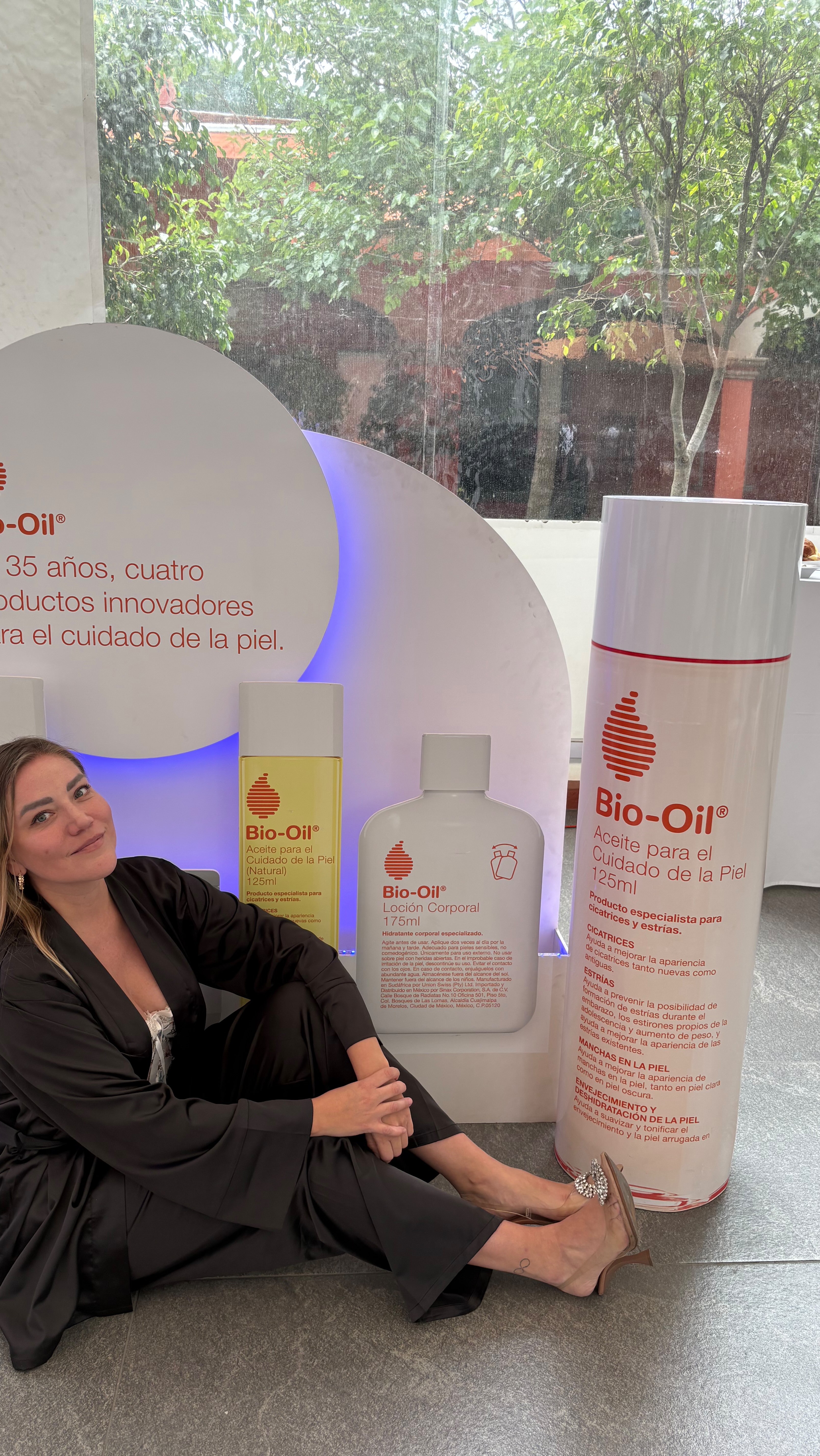 Instagram post by @kritziamach for Bio-oil. Caption reads: Mi  gran amor de caminar junto a súper mamás ! Que....