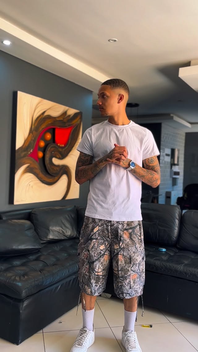 Instagram post by @_hanslo for ROMWE. Caption reads: Manfinity & Romwe 🧊 

🔍 Search 5PRDU to shop my....