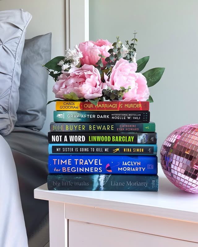 Instagram post by @jills.bookshelf for Kensington Books. Caption reads: 🌼𝐀𝐮𝐠𝐮𝐬𝐭 𝐖𝐫𝐚𝐩-𝐔𝐩 🌼 {Thank you to the....