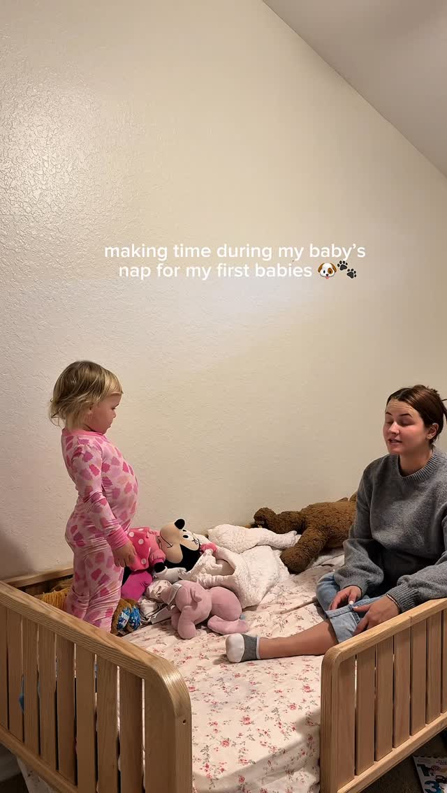 Instagram post by @sky.kellisa for Lesure Pet. Caption reads: if any of you are also dog moms turned little....