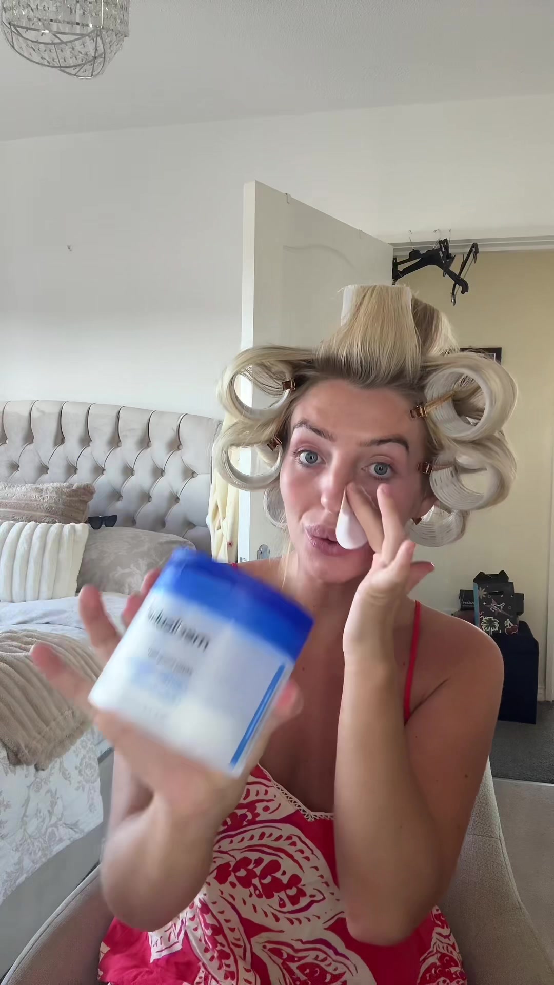 TikTok post by @jessyskellett for Unineed. Caption reads: Essential before makeup💄 @Unineed IE @The....